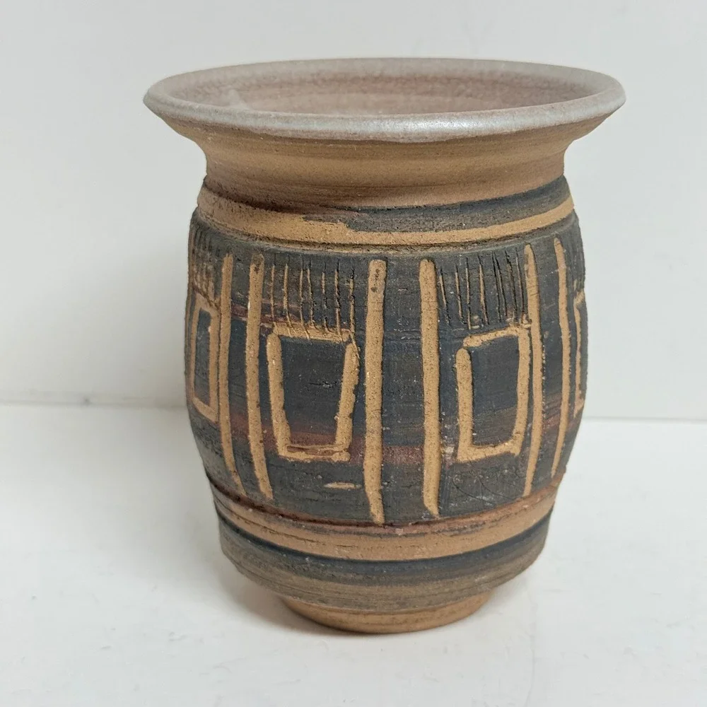 Vintage‎ 1963 Tonia Studio Pottery Vase Hand Thrown Signed Mid Century Modern 5